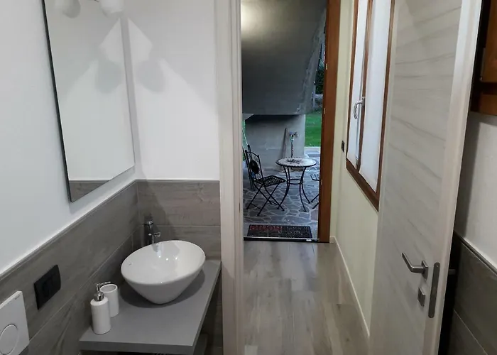 Casa Liberty Гостевой дом Манделло-дель-Ларио