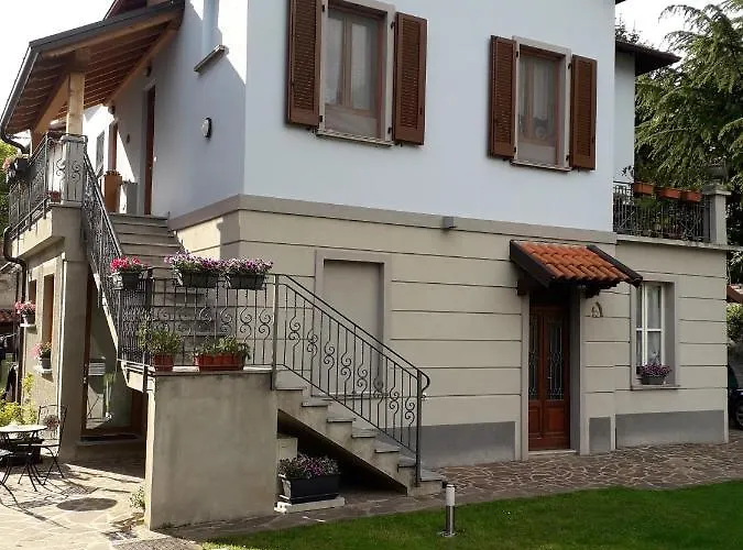 Гостевой дом Casa Liberty Манделло-дель-Ларио